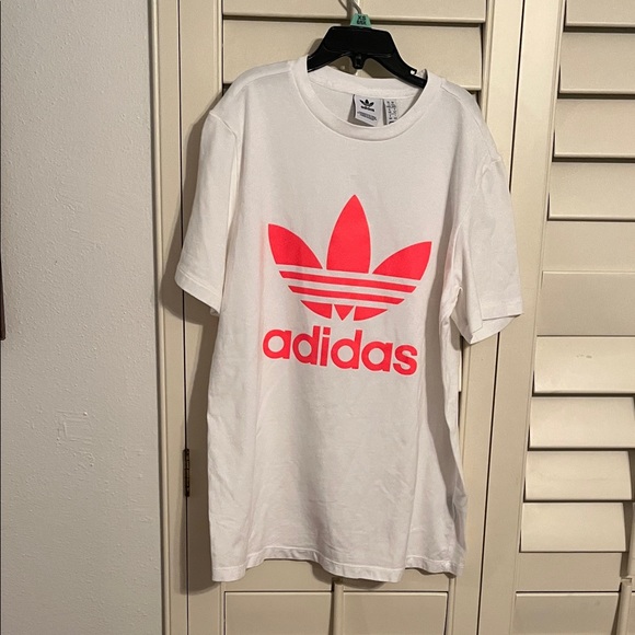 4/$25 SALE Adidas Hot Pink Logo White Crew Neck Tee Size Medium - Picture 1 of 7